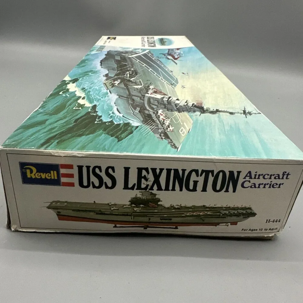 Vintage 1975 Revell USS Lexington Aircraft Carrier Model Kit H-444 20